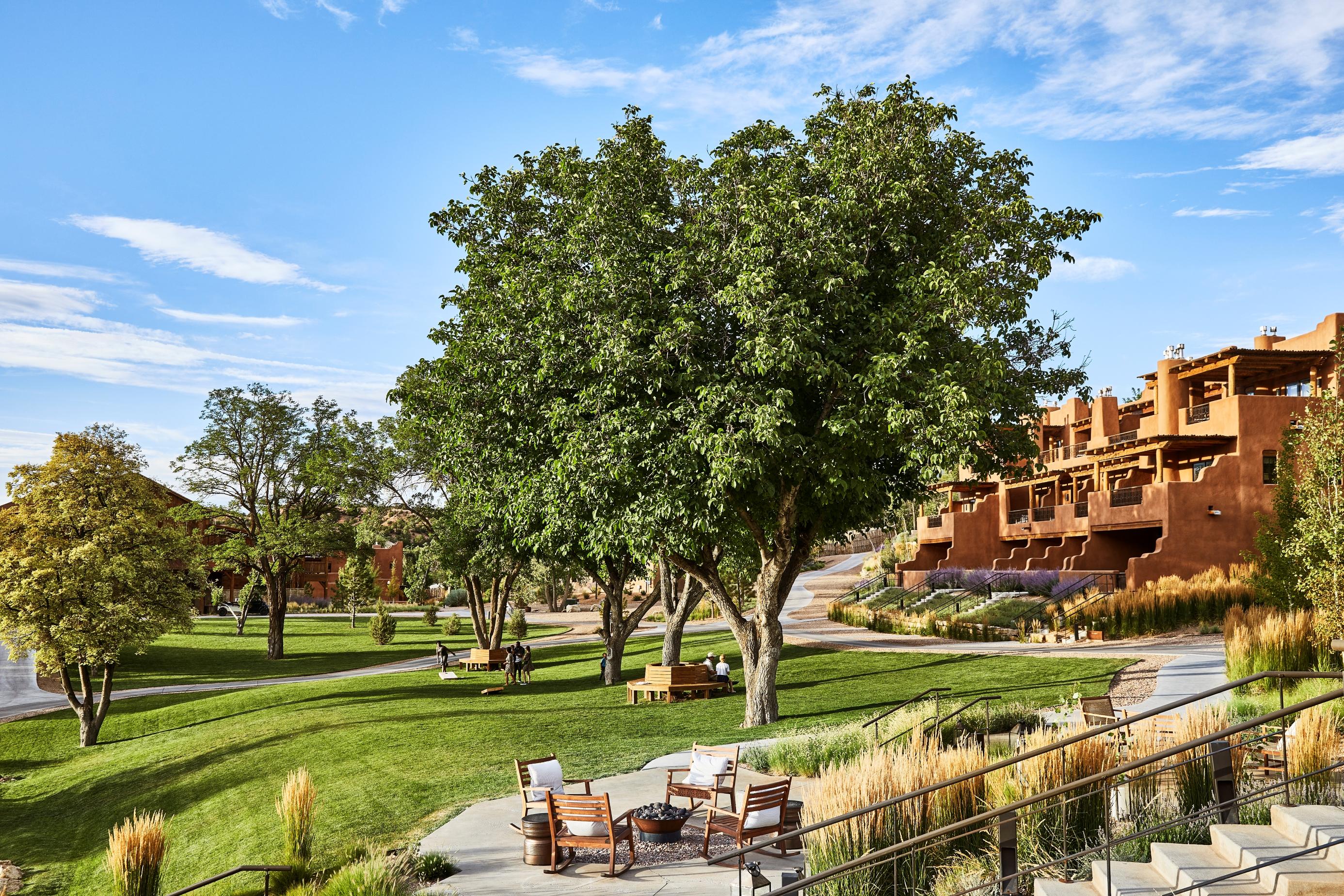 Bishop's Lodge, Auberge Collection