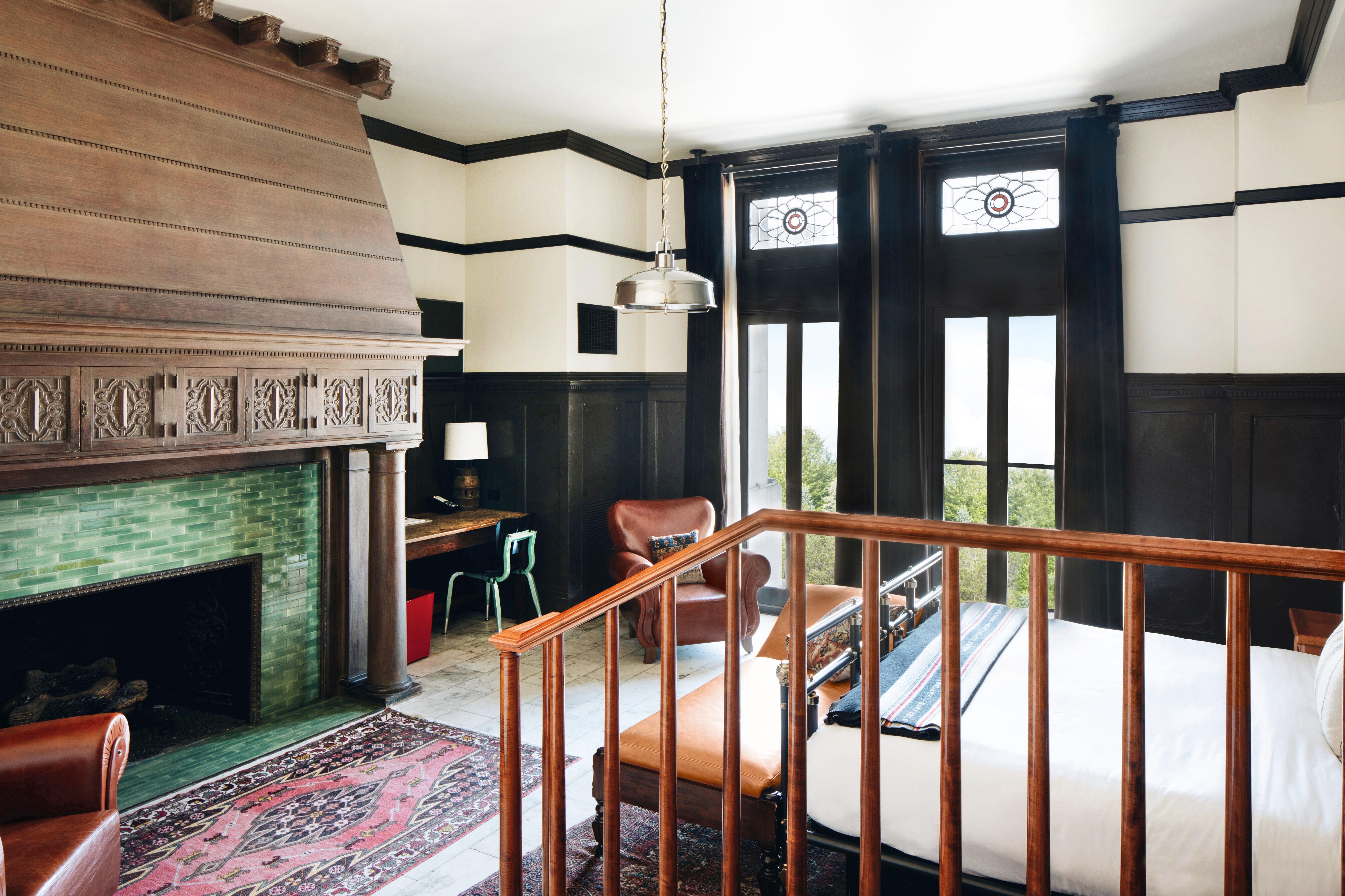Chicago Athletic Association Suite