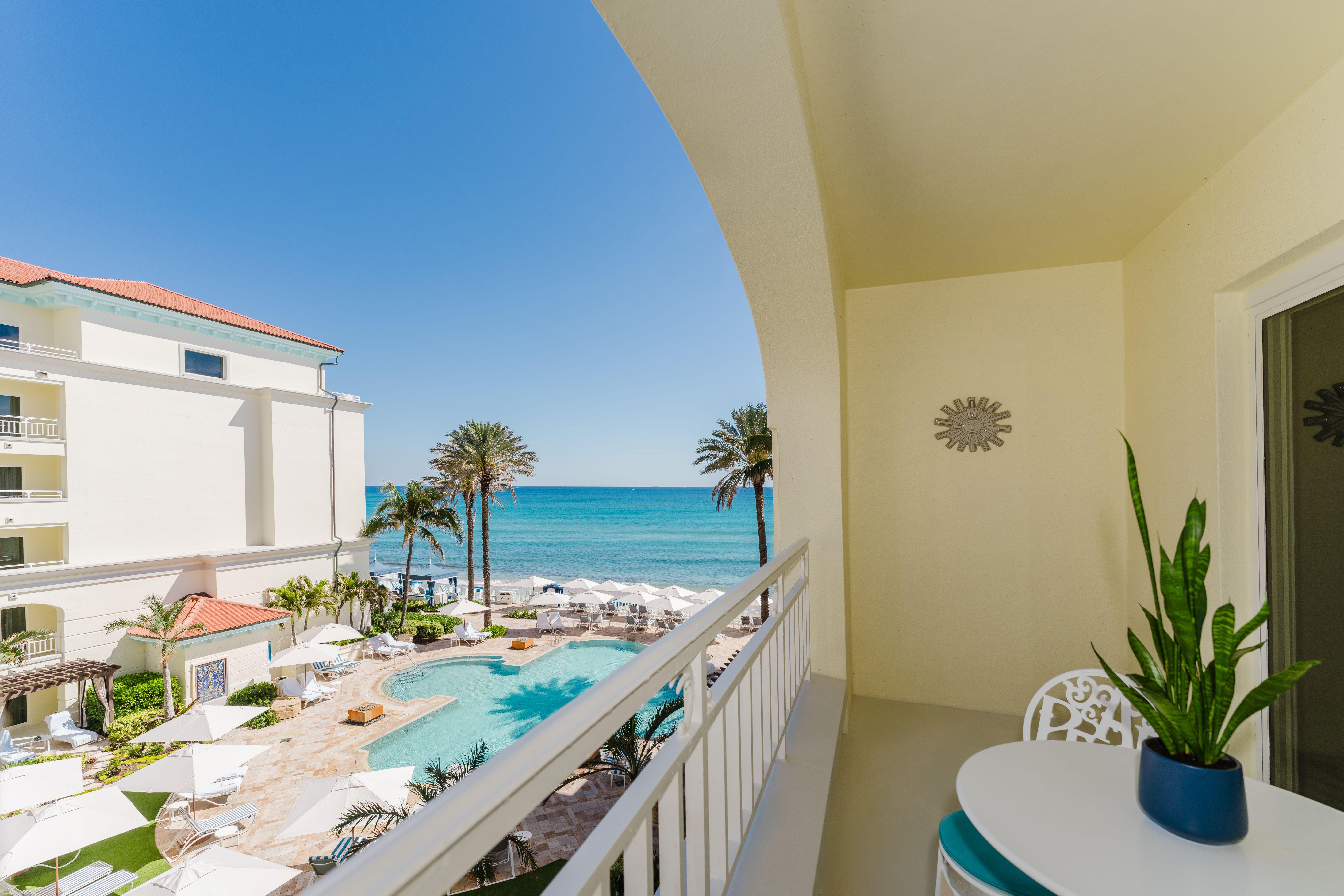 Eau Resort & Spa Palm Beach Suite