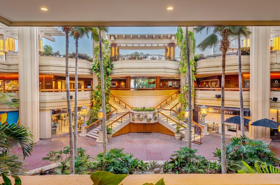 Hyatt Regency Waikiki Beach Resort & Spa Resort Grounds