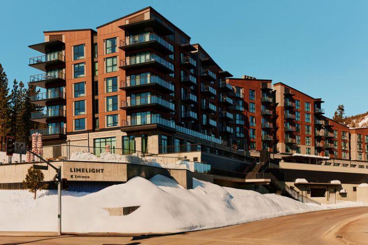 Limelight Mammoth Resort Grounds