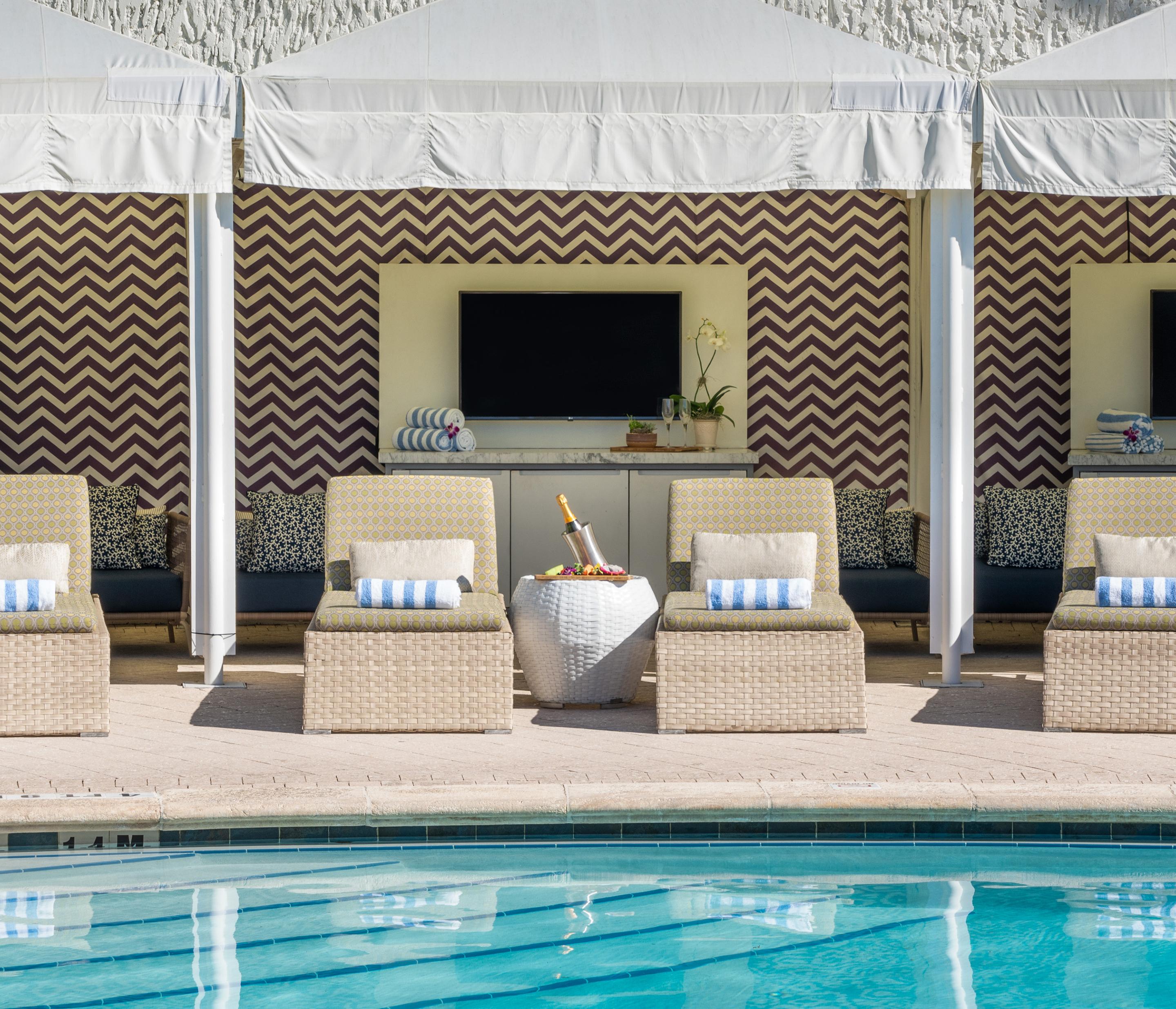 Gulf Coast Oasis Pool Bar