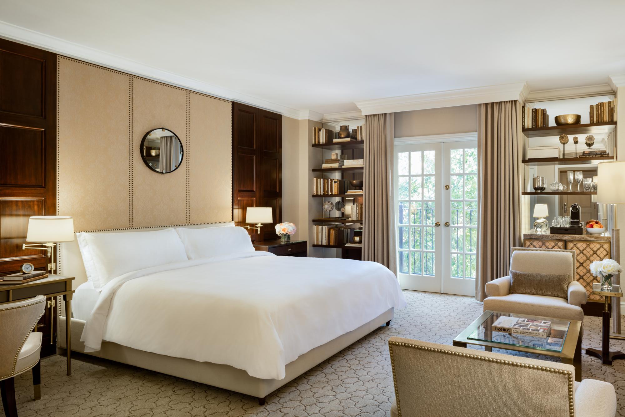 Deluxe Patio Room