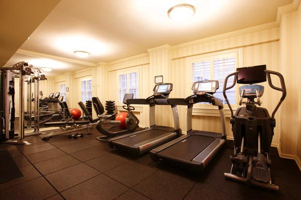 Lafayette Park View Suites