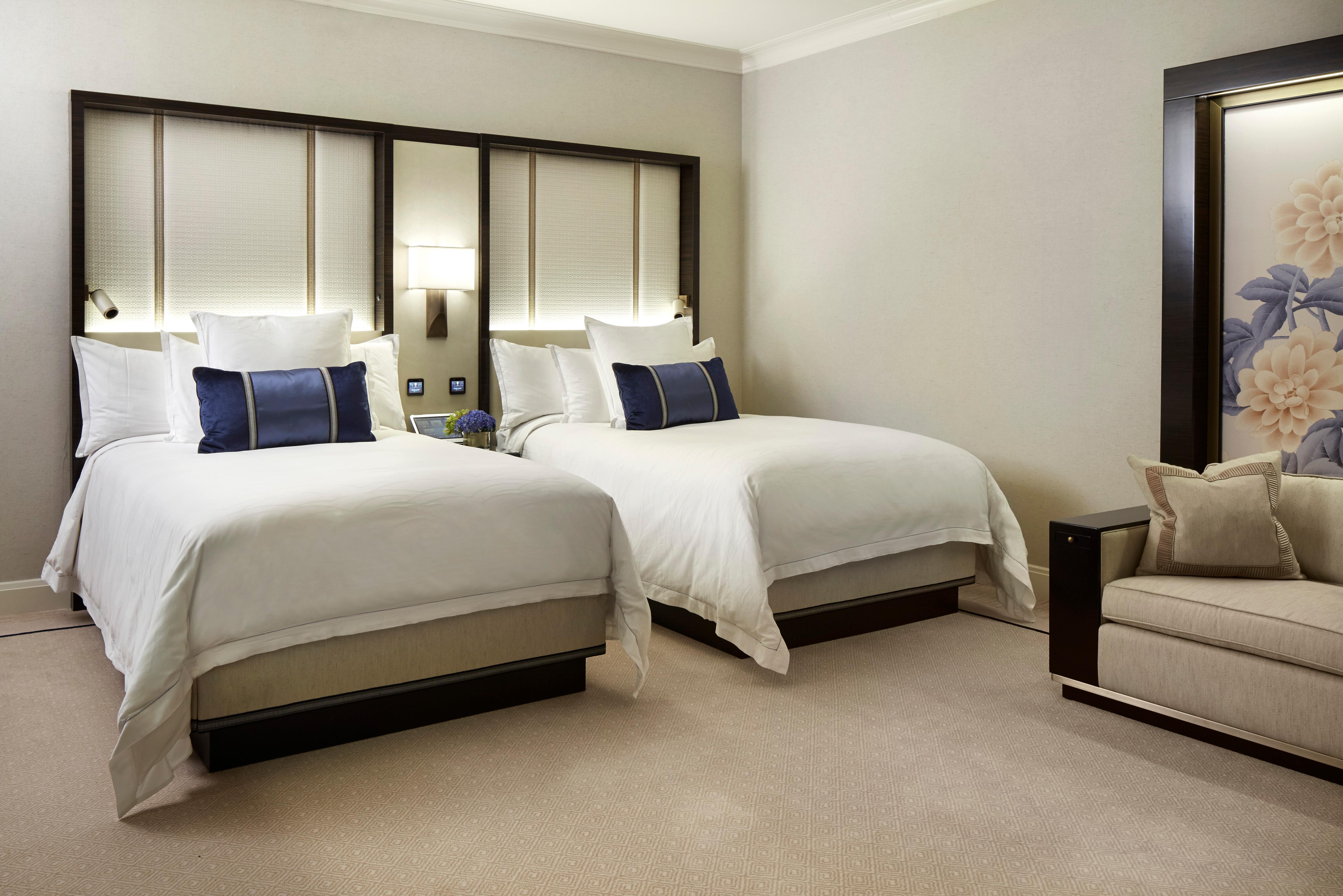 The Peninsula Chicago Suite