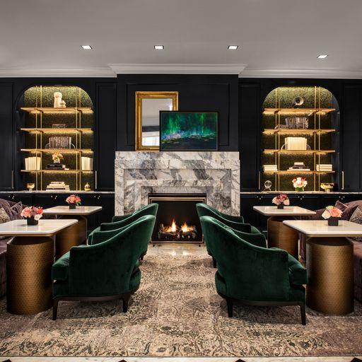 Waldorf Astoria Chicago Resort Grounds