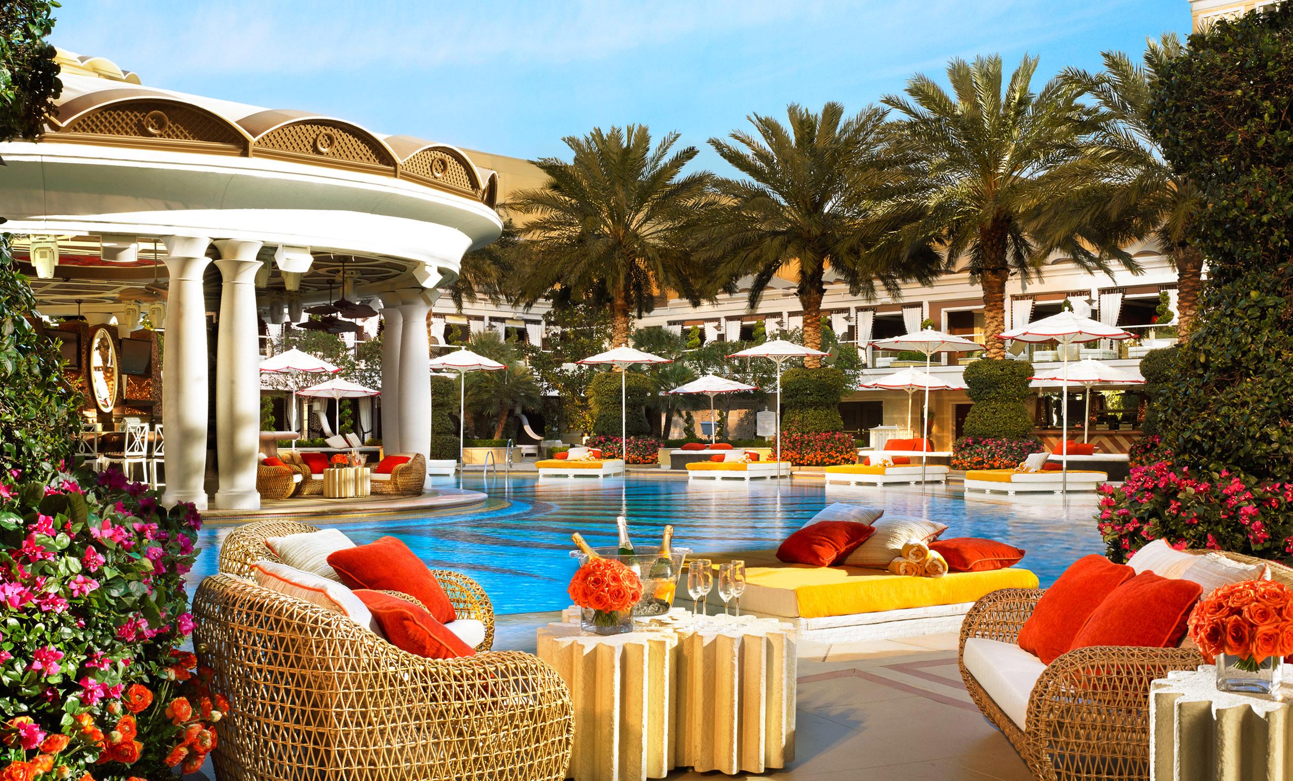 Wynn and Encore Las Vegas Resort Grounds