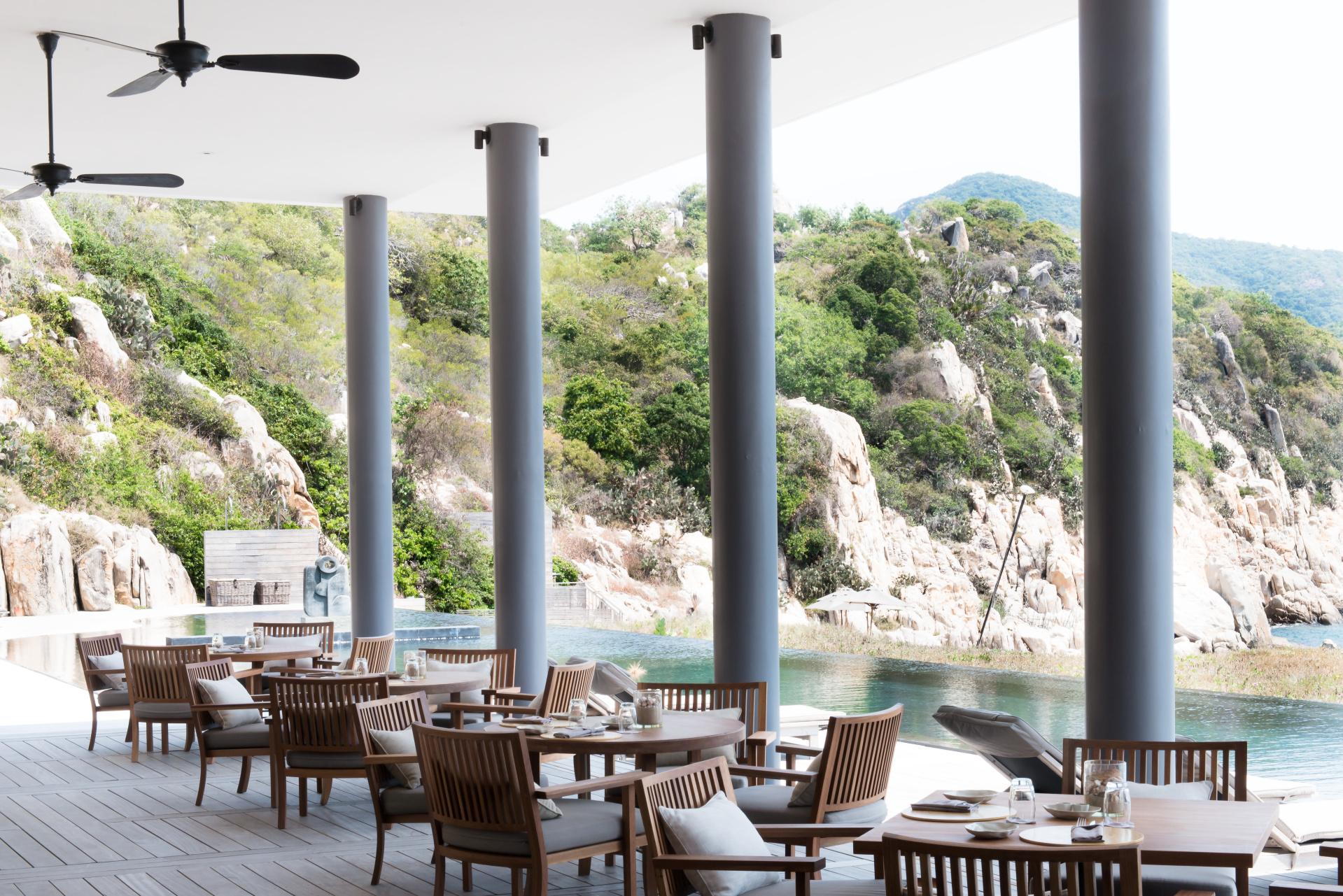 Central Pavilion Panoramic Dining