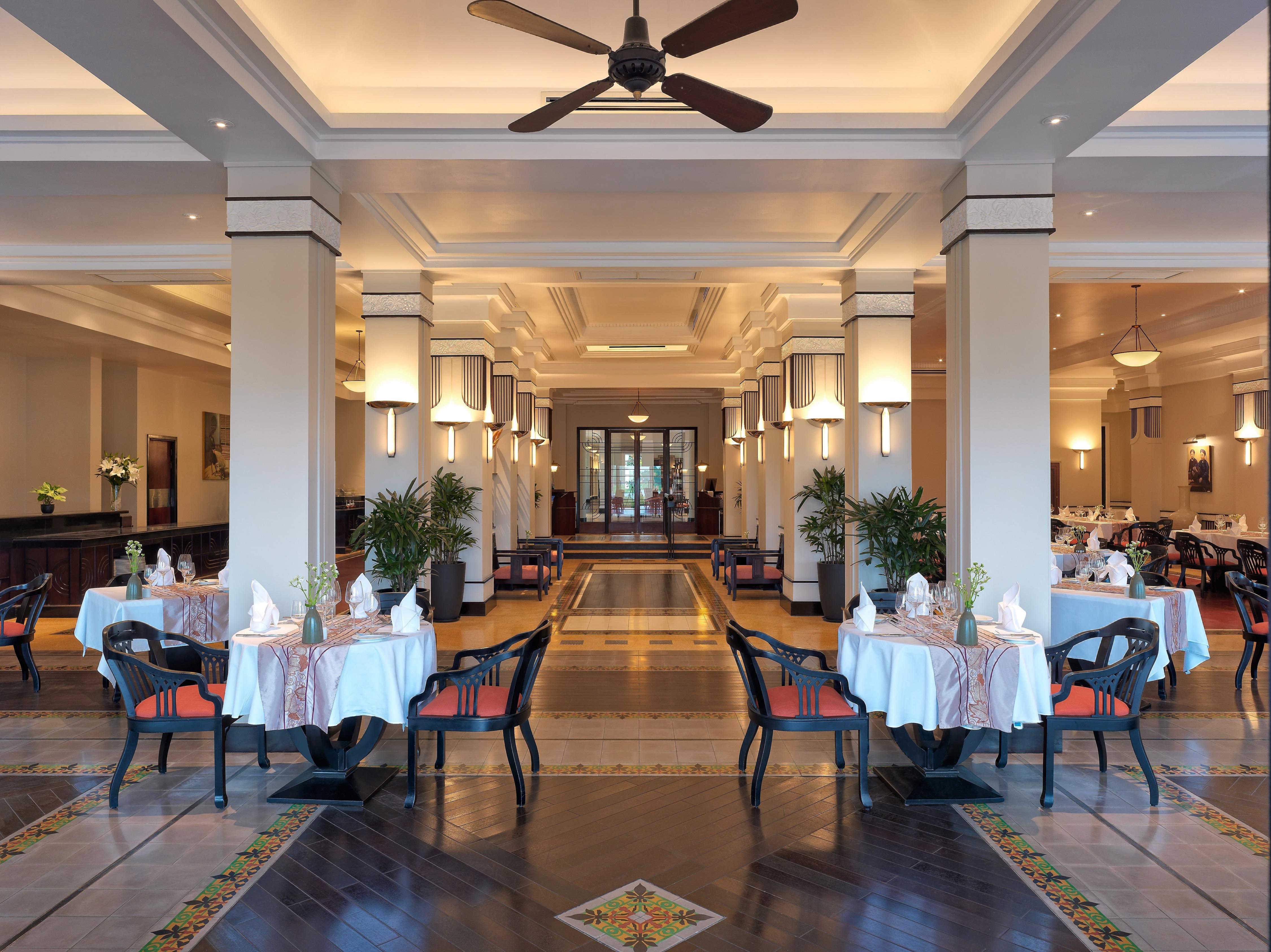 Le Parfum Restaurant Riverfront Dining
