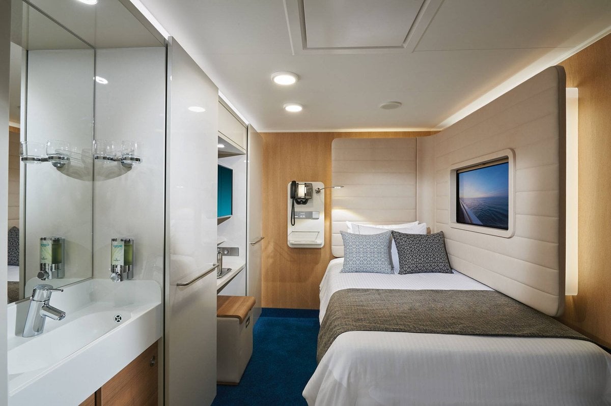 How Norwegian Cruise Lines is Solo Traveler Friendly