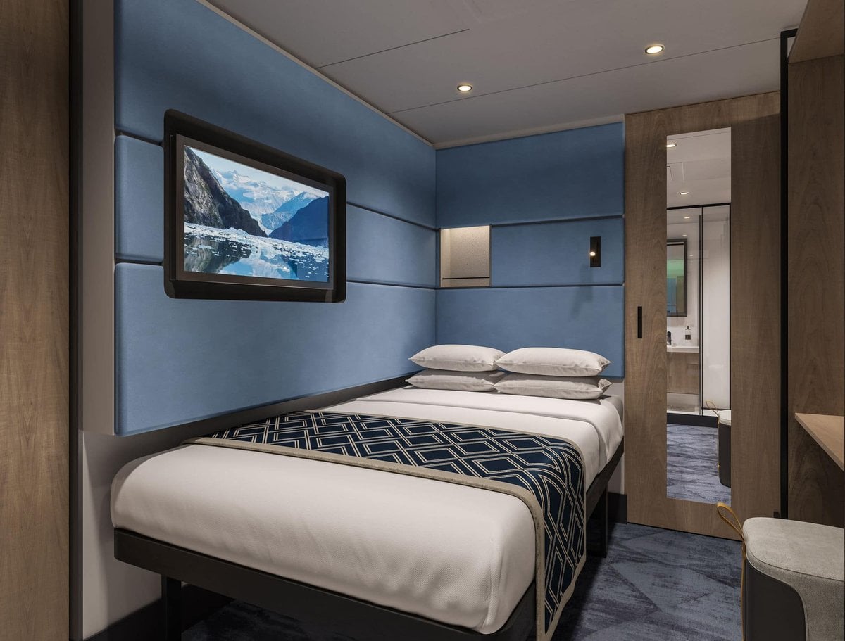 7 Reasons Why Norwegian Cruise Line is Perfect for Solo Travelers: A Guide to Freestyle Cruising and Studio Cabins