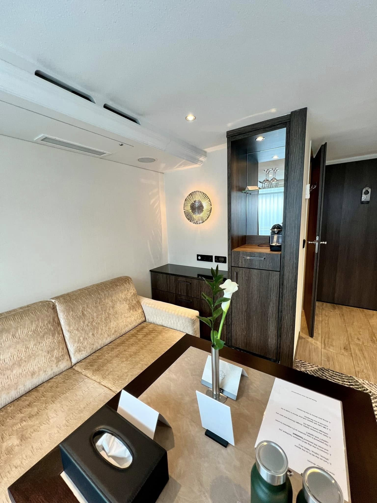 Elegantly Appointed Tauck Suite Living Room & Decor