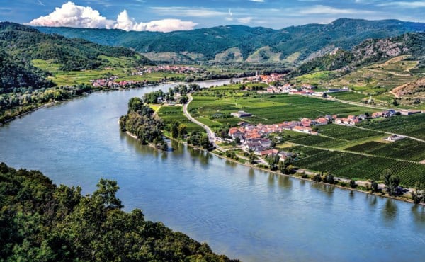 Danube Grandeur and Prague Bohemian architectural beauty