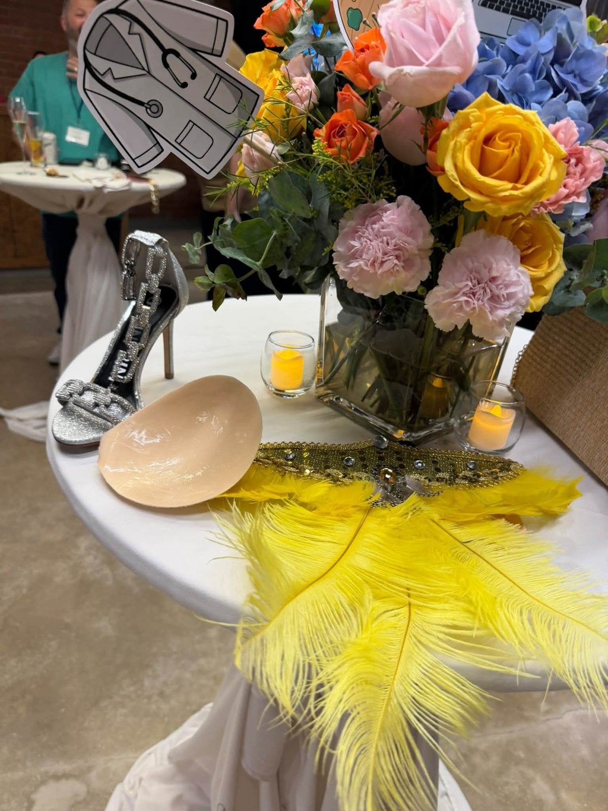 Lush floral arrangements welcoming travel partners to Dreams Playa Mujeres Golf & Spa Resort