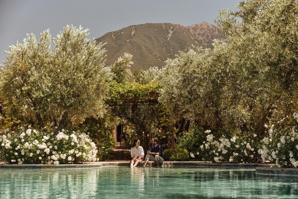 Abercrombie & Kent luxury safari game drive expedition preferred partner host agency