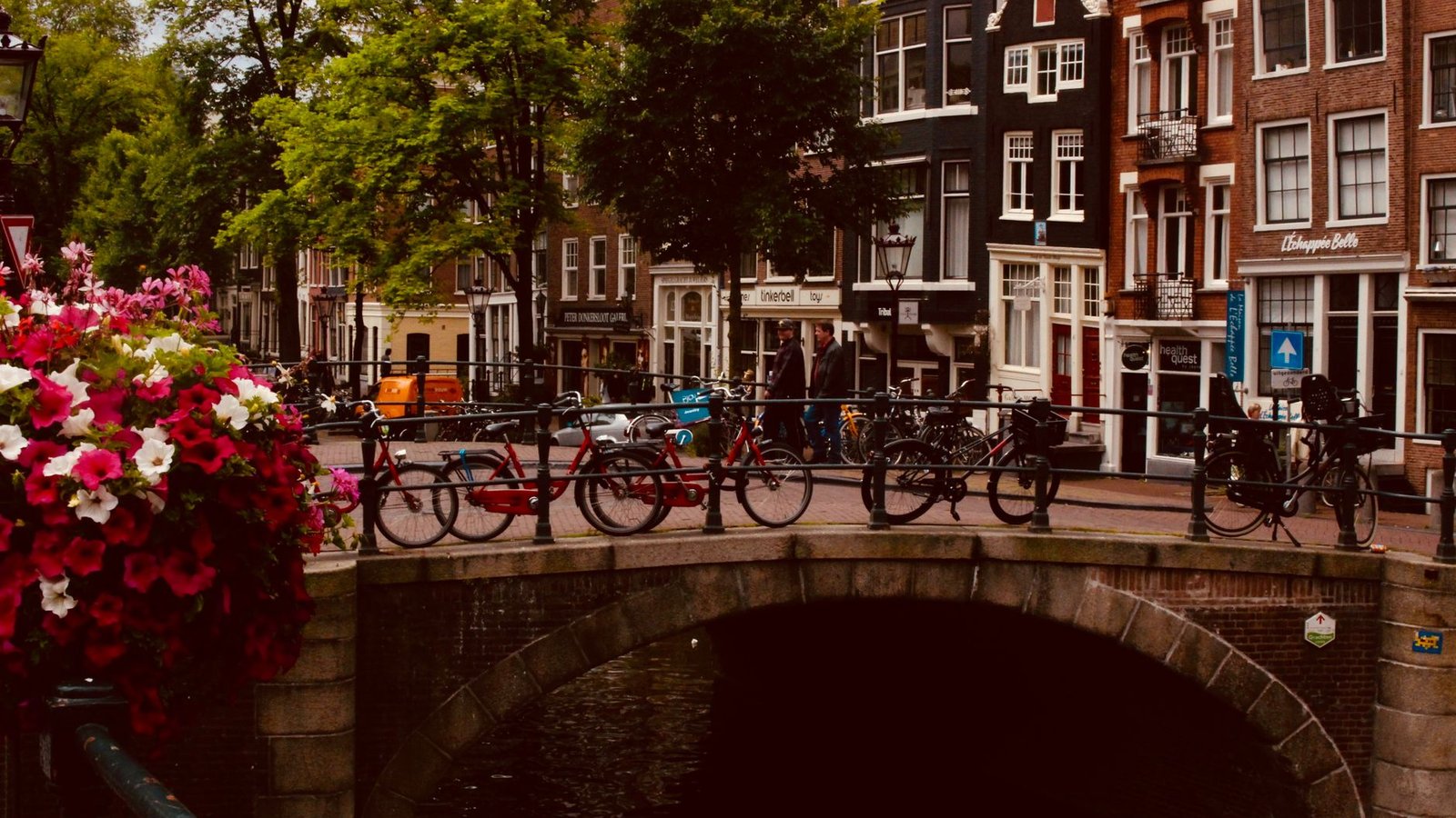 Best Amsterdam Vacation Travel Agents