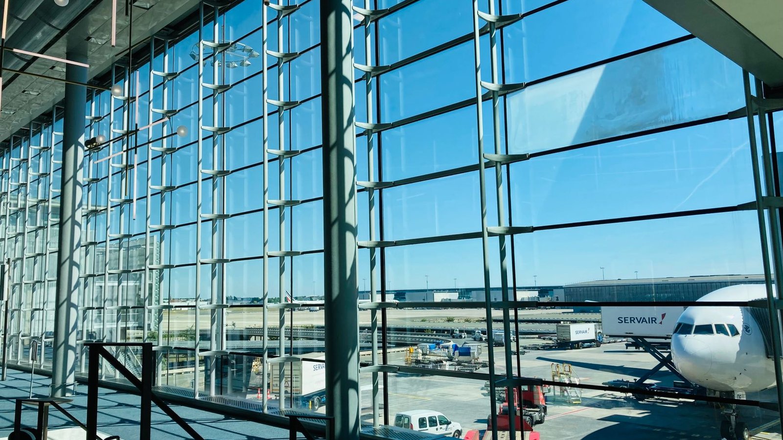 Best Travel Agency vs Expedia Advisors