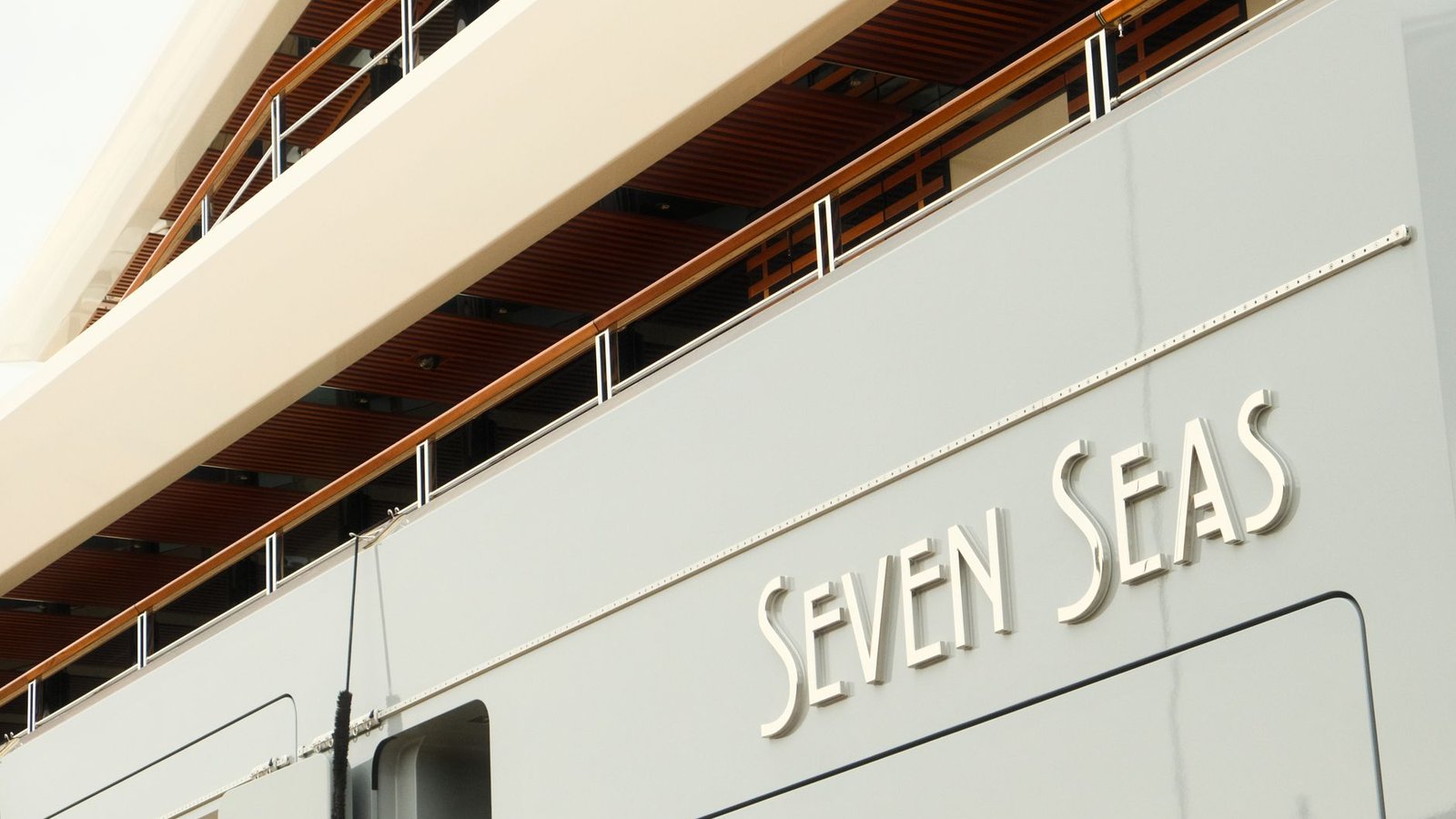 Four Seasons Yachts