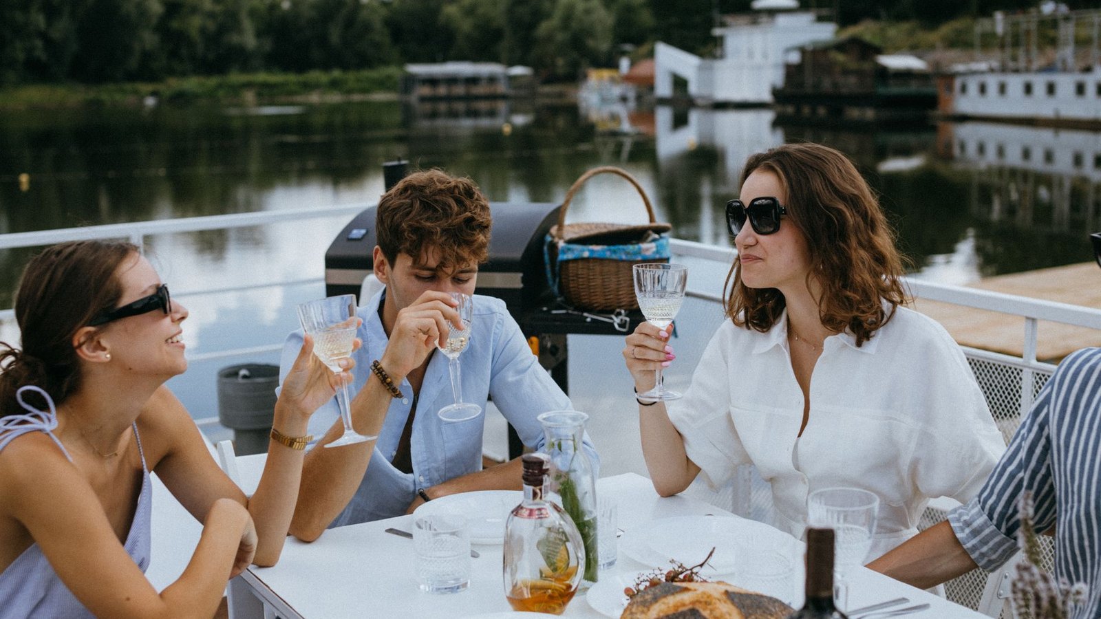 Group River Cruises