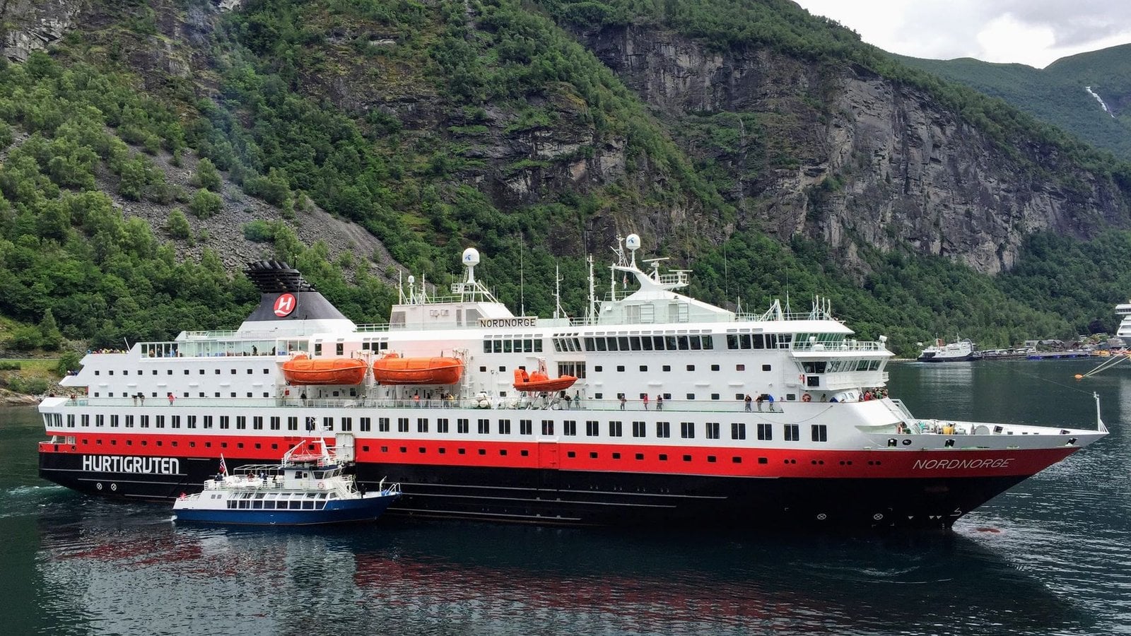 Best Hurtigruten Travel Agents