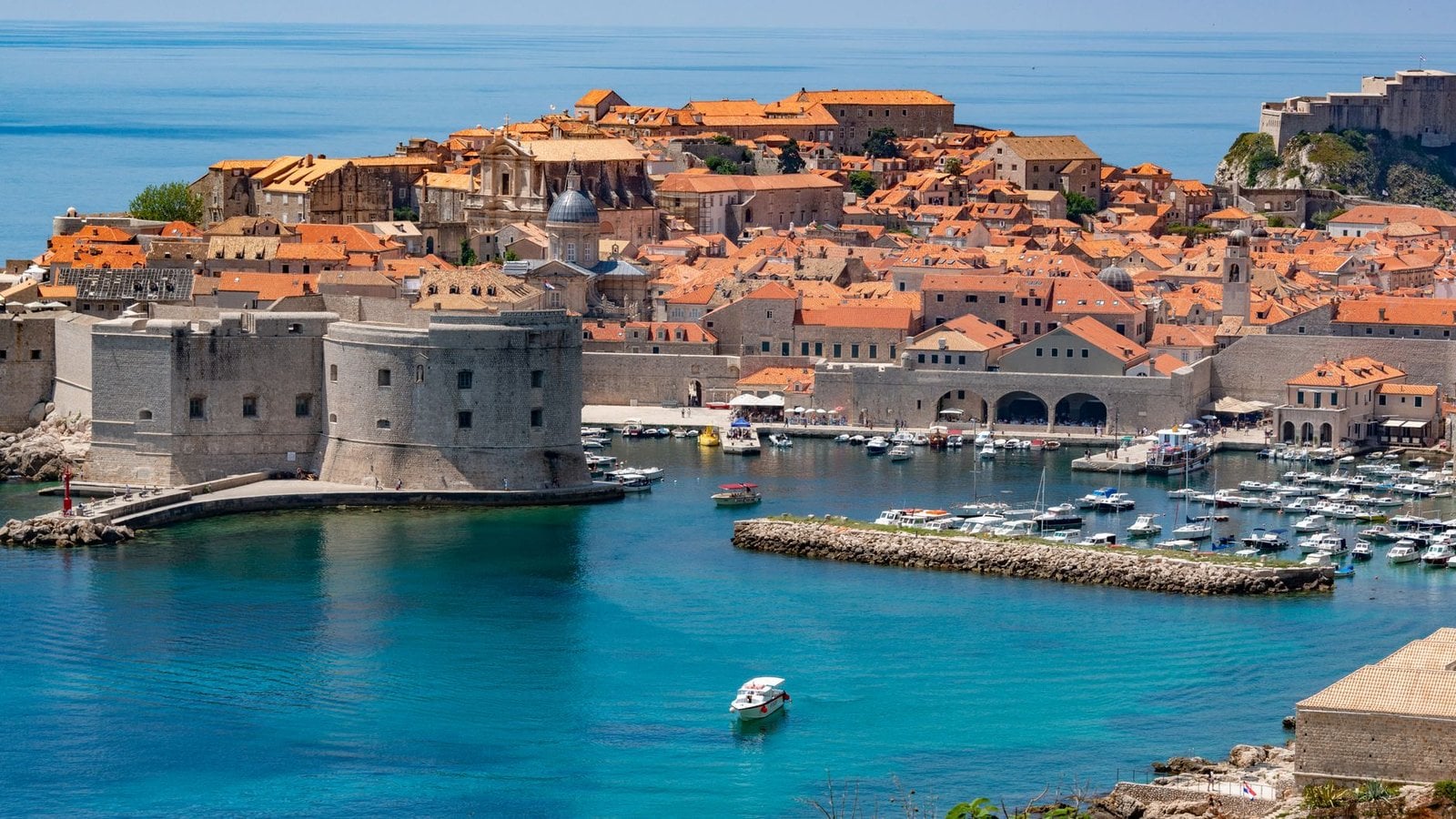 Leonidas Travel