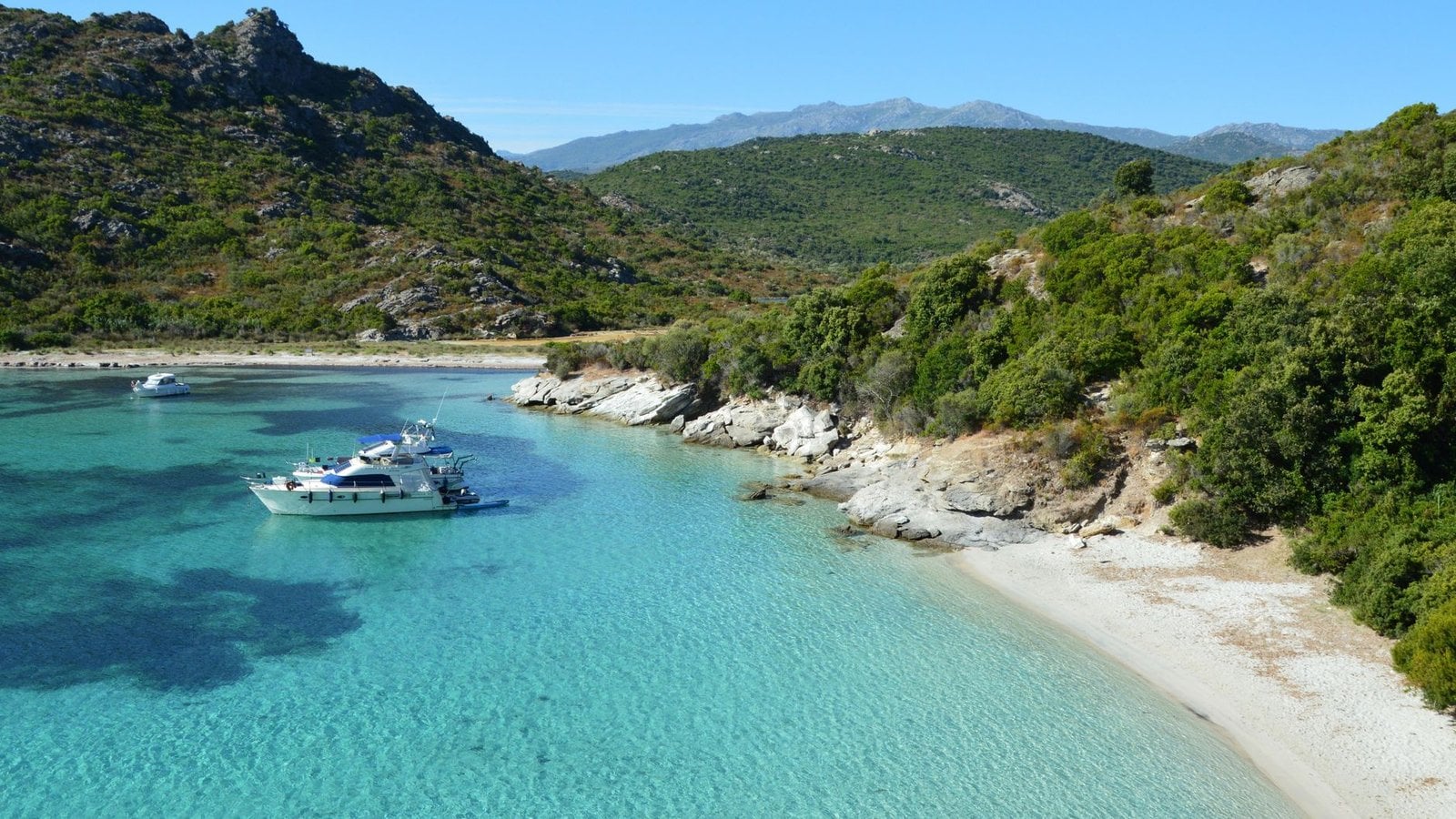 Luxury Yacht Cruises