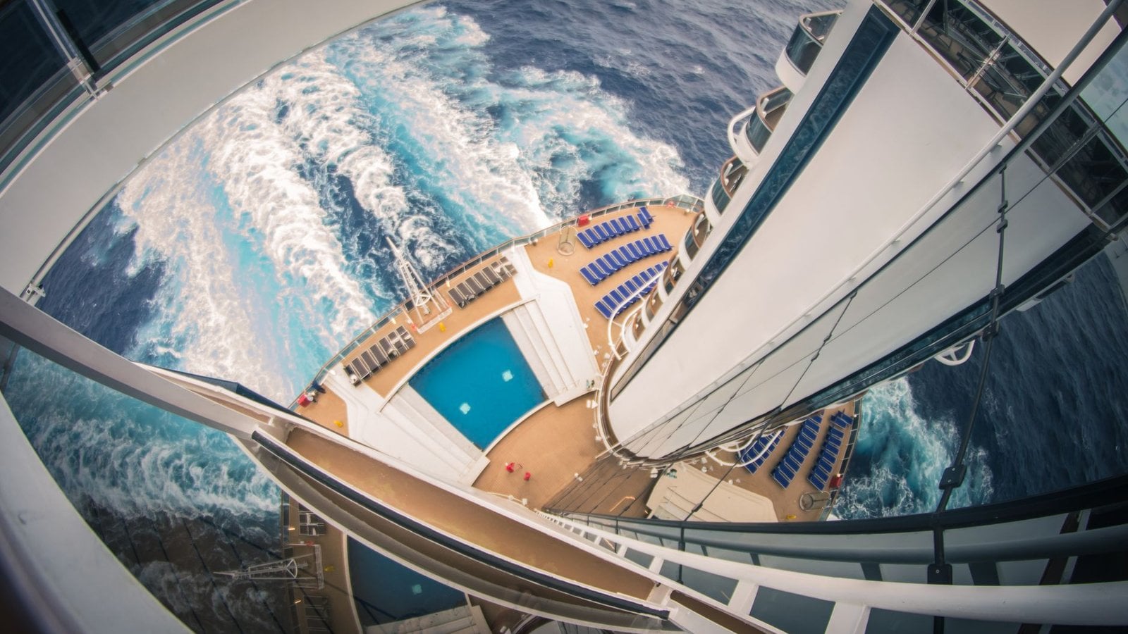 Norwegian Luna Cruises