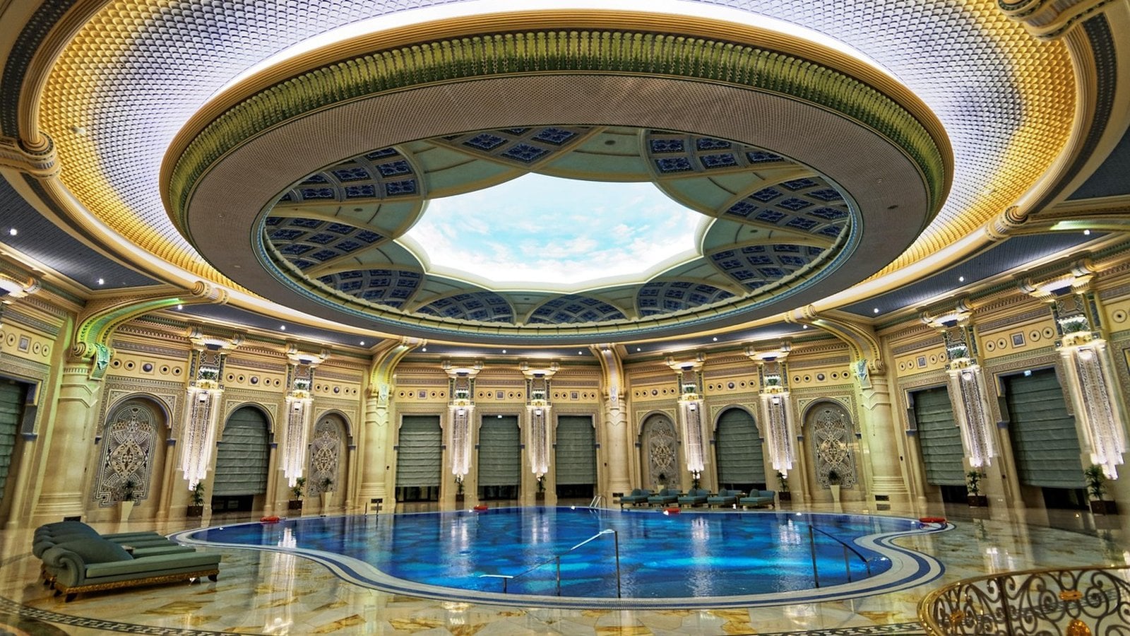 Ritz Carlton Hotels Resorts