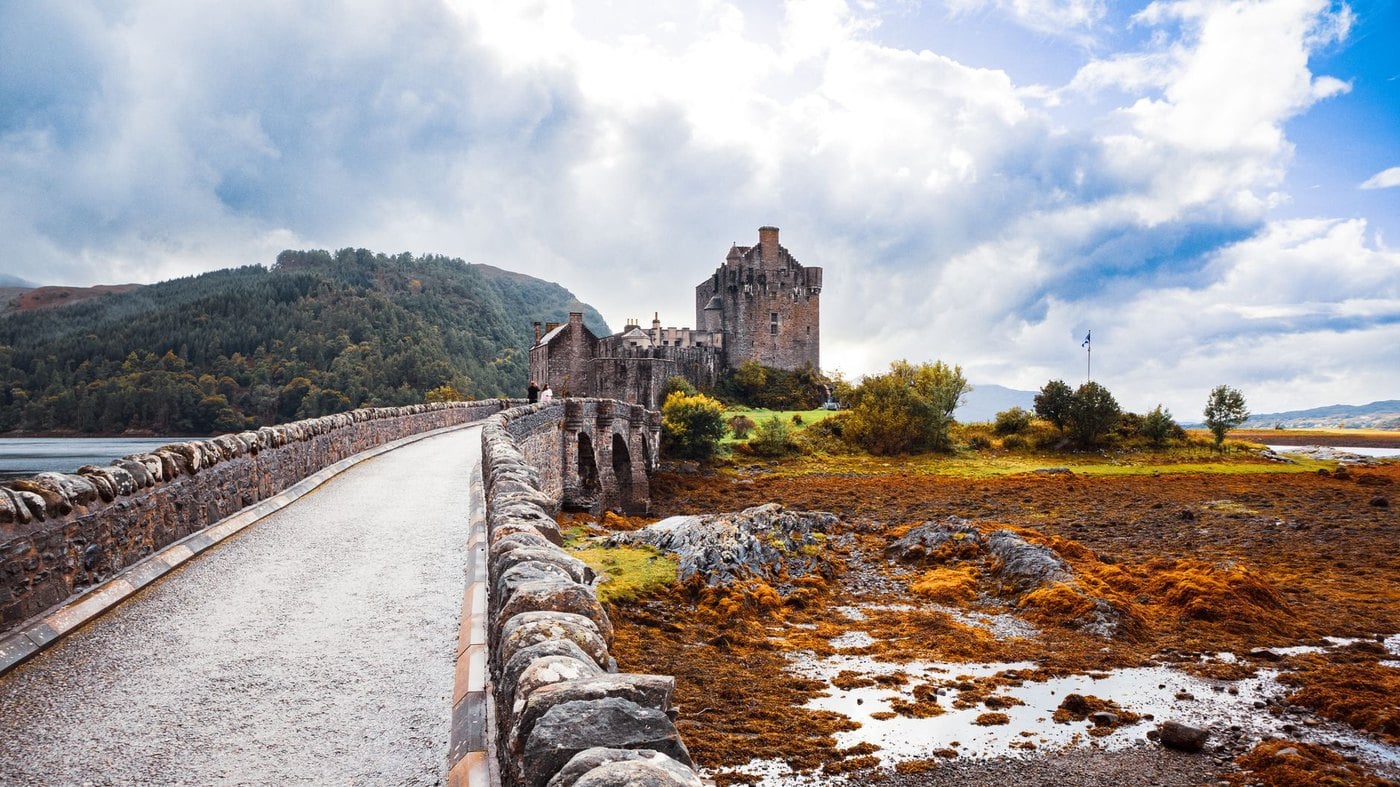 CIE Tours authentic Ireland and Britain castle vacations preferred host