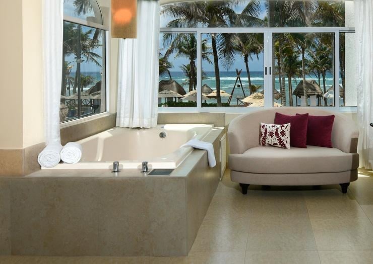 Oceanfront Jacuzzi Suite Hidden Beach