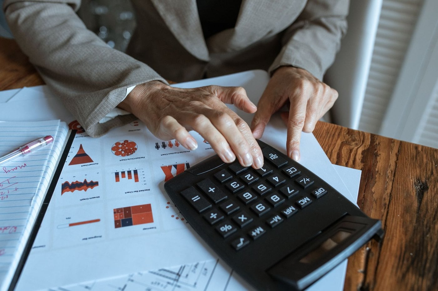 Calculating top net commission earnings and take-home income for experienced travel agents
