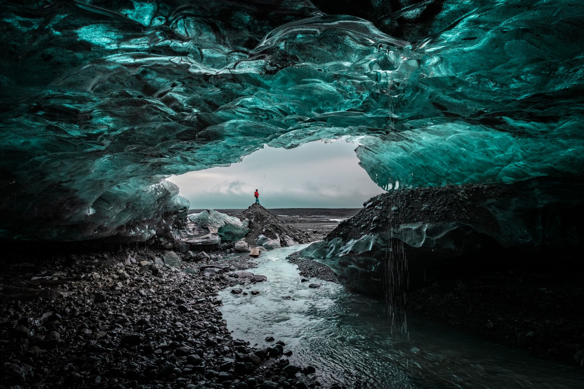 Modified Luxury 4x4 Superjeep Crossing Glacier in Iceland