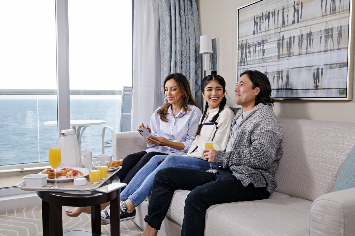 Mini-Suite Layout Featuring Separate Sitting Area and Sofa Bed