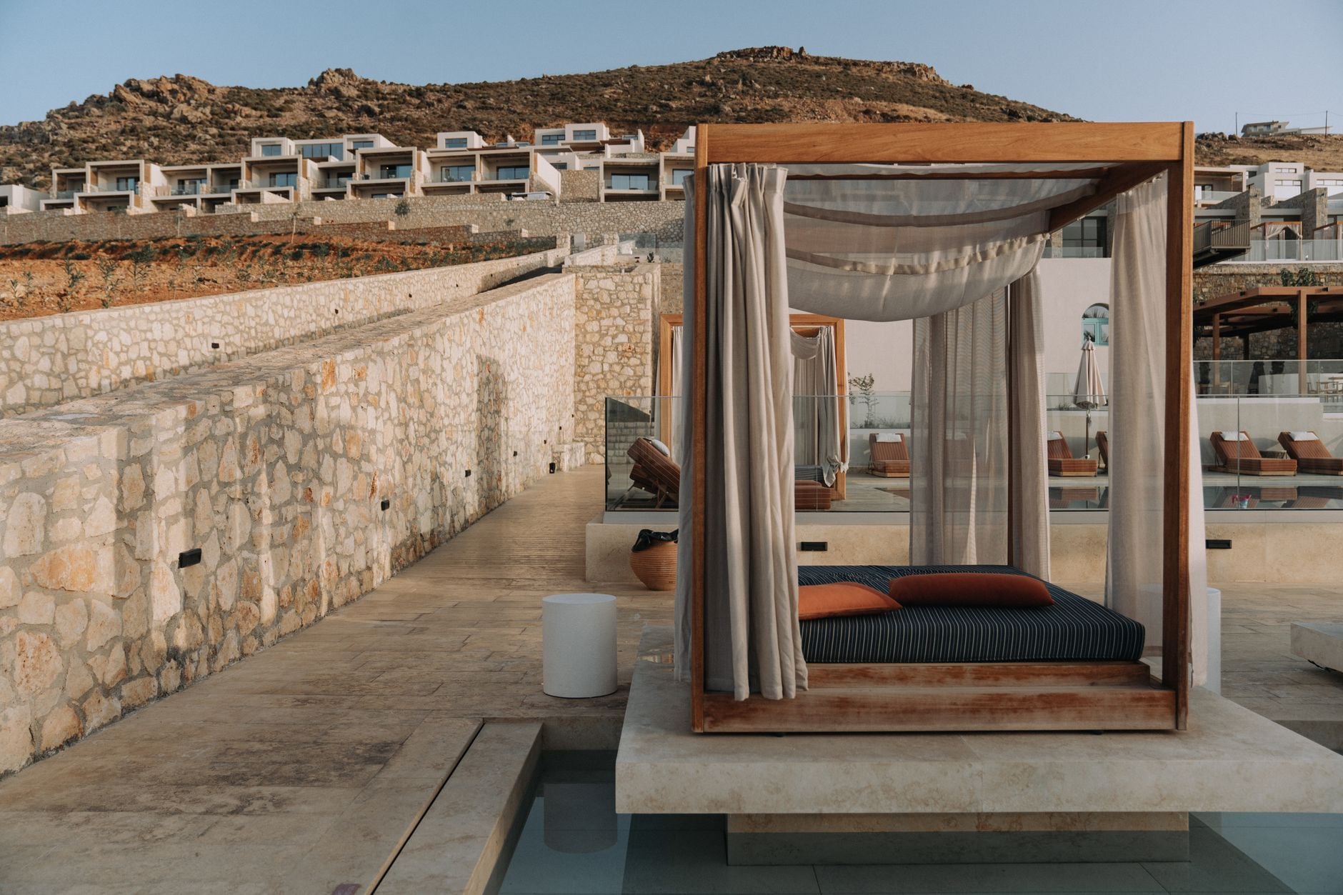 Travel Leaders CURATED Hotels & Resorts vs. Signature Boutique Collection