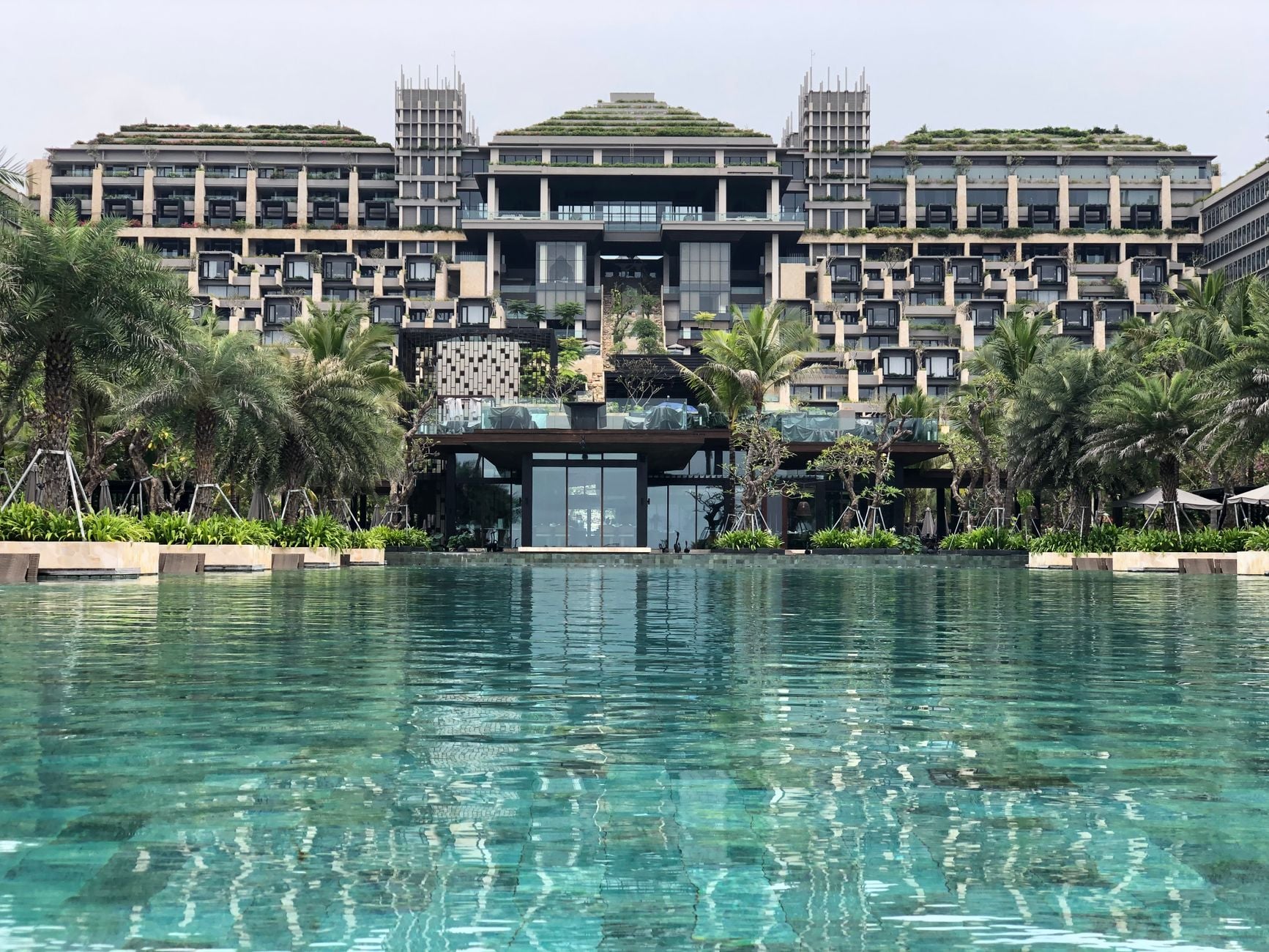 Travel Leaders SELECT Hotels & Resorts vs. Signature Hotels & Resorts