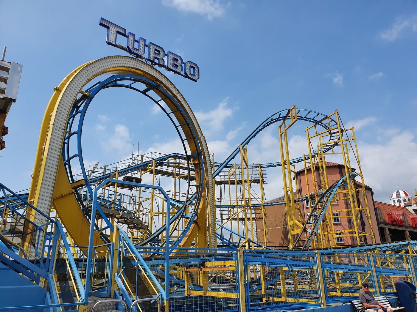 Universal Parks & Resorts Vacations VIP theme park packages and resort hotels