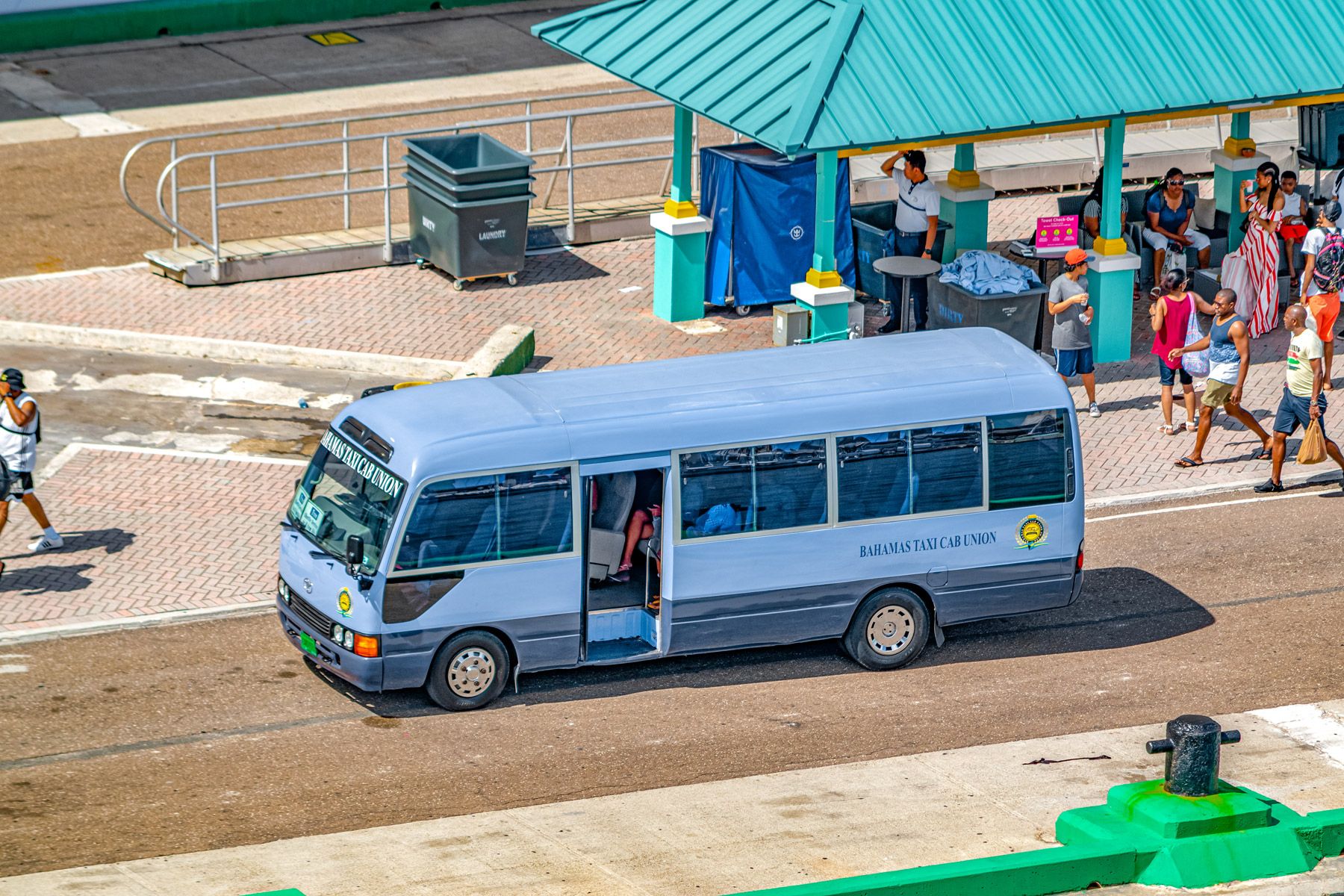 Bahamas Taxi Cab Union Shuttle Van Nassau