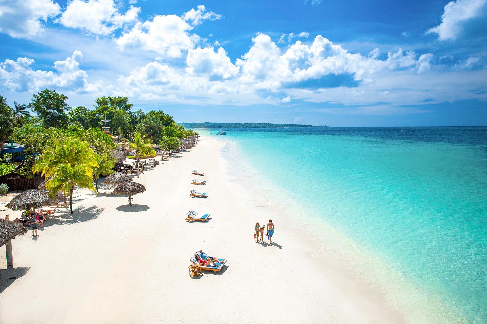 Beach in Negril Jamaica