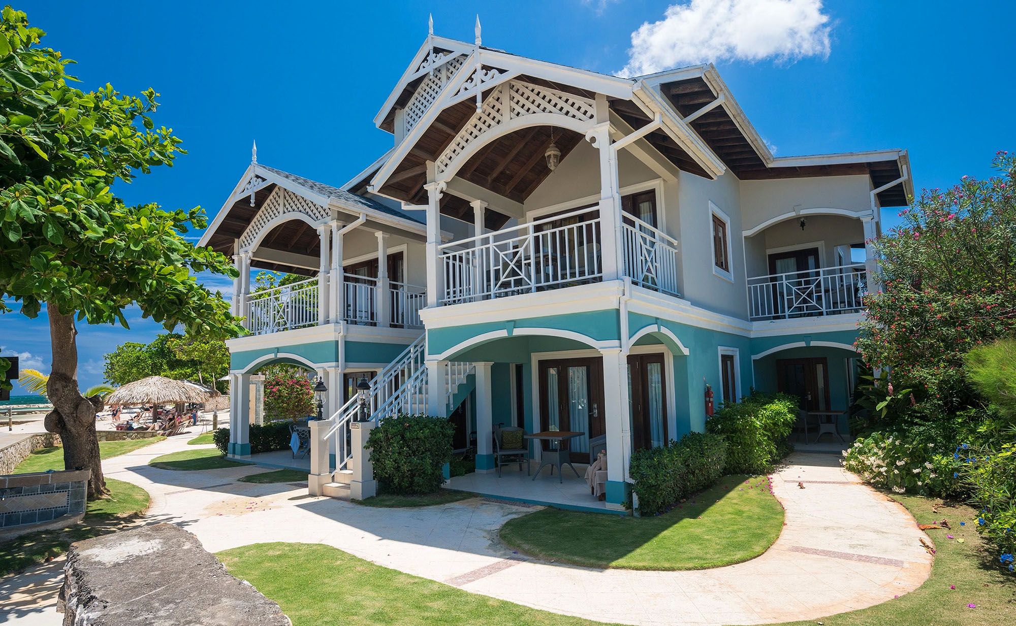 Beachfront Royal Butler Villa Suite-1