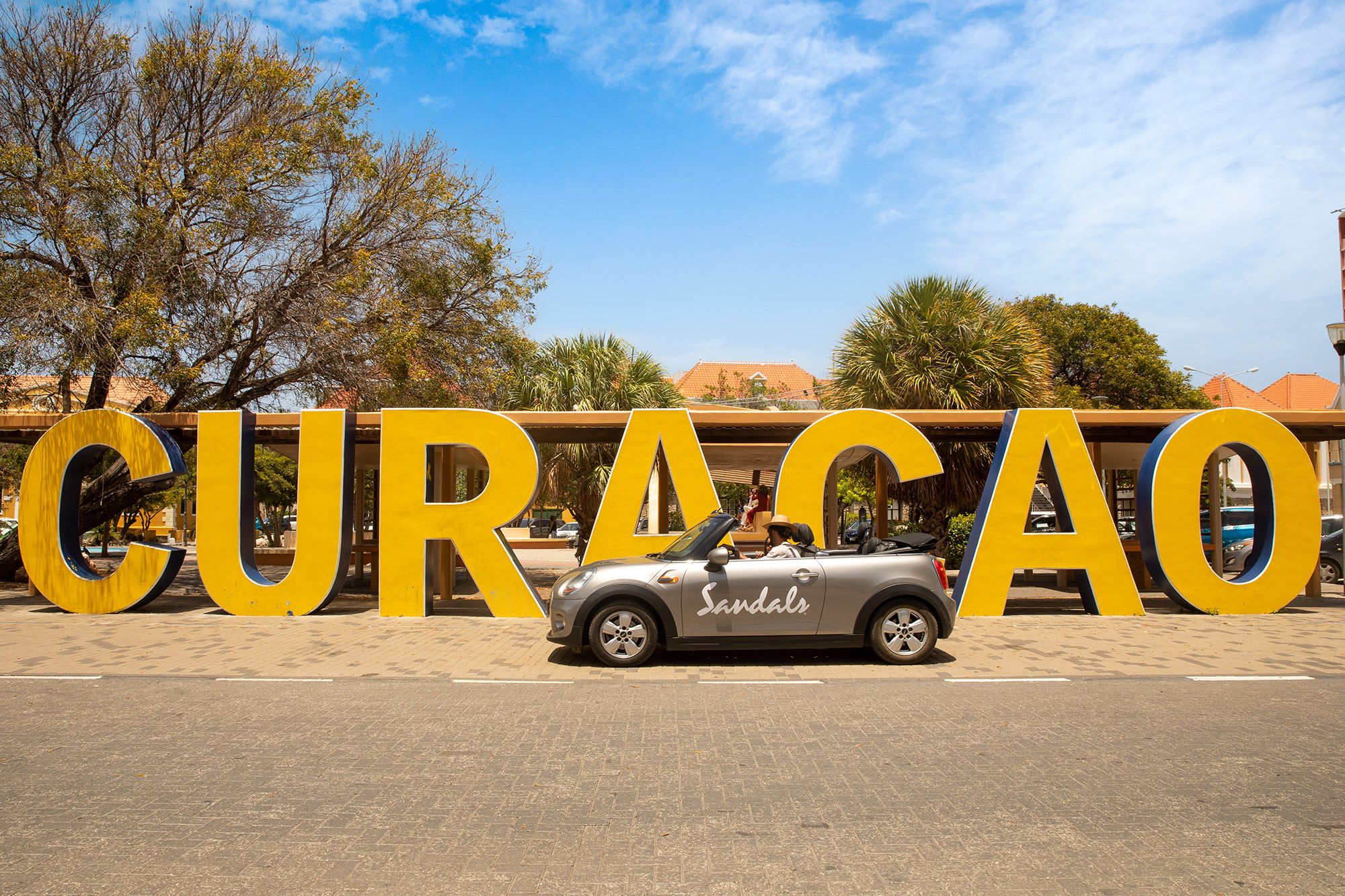Curacao-Car