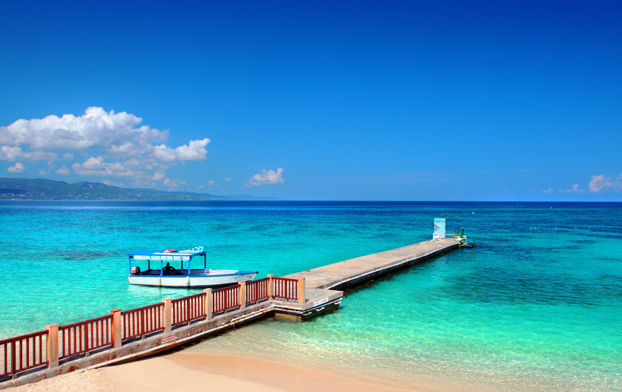 Doctors Cave Beach