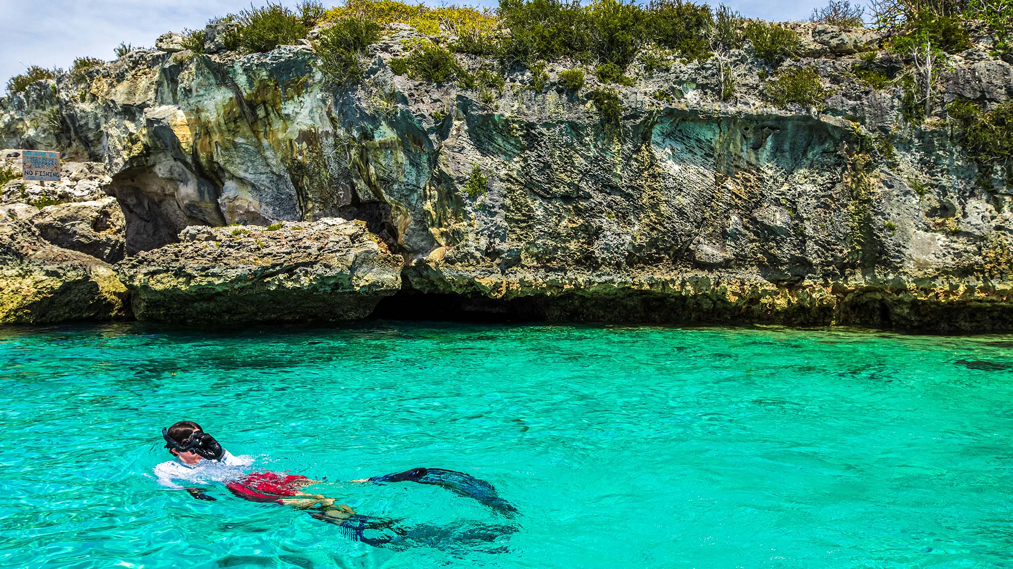 Exploring Bahamian Out Islands Thunderball Grotto