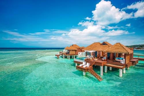 Sandals 10 Most Spectacular & Romantic Honeymoon Suites In The Caribbean