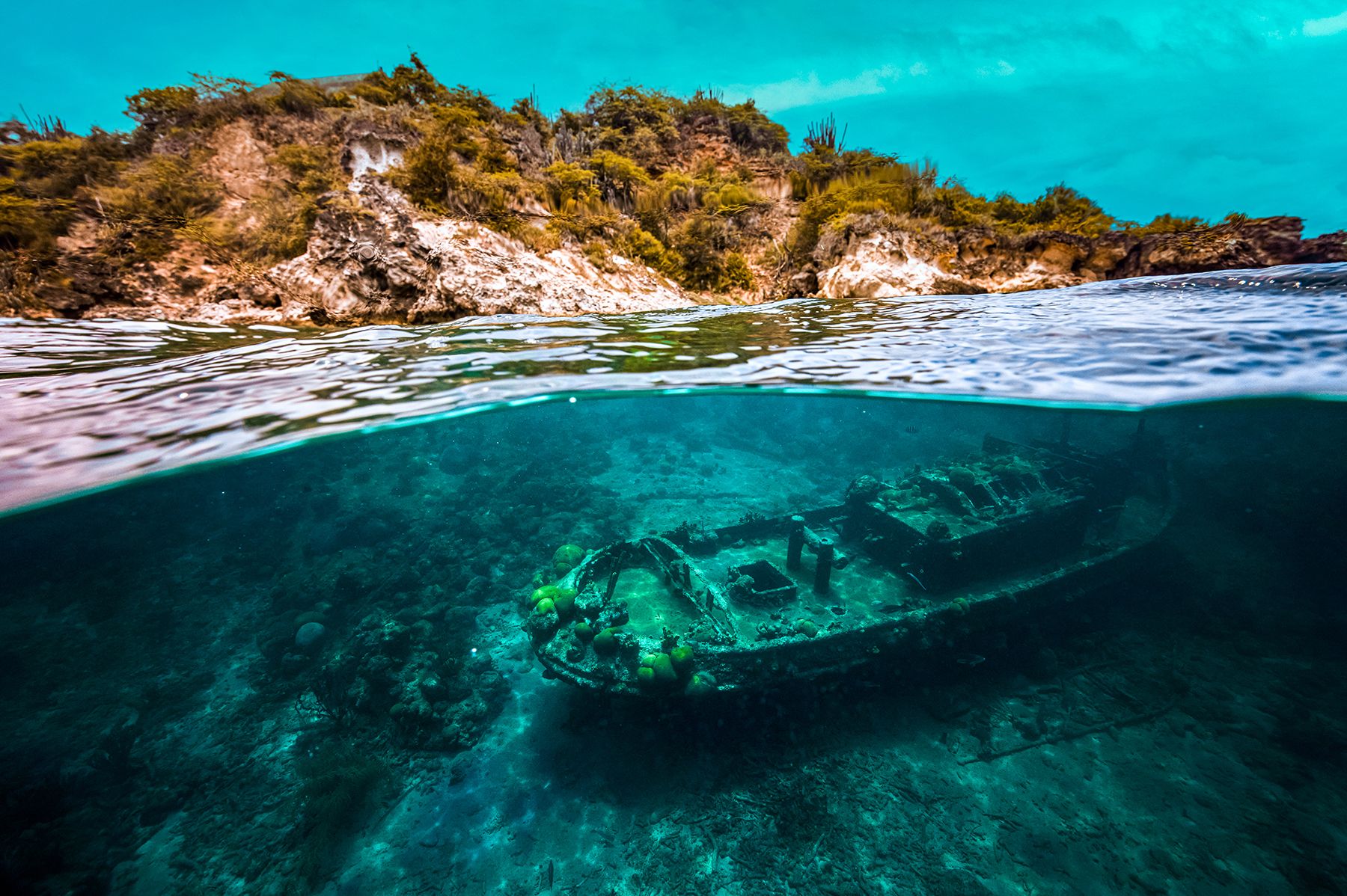 Sandals Curacao Padi Scuba Sunken Boat Wreck