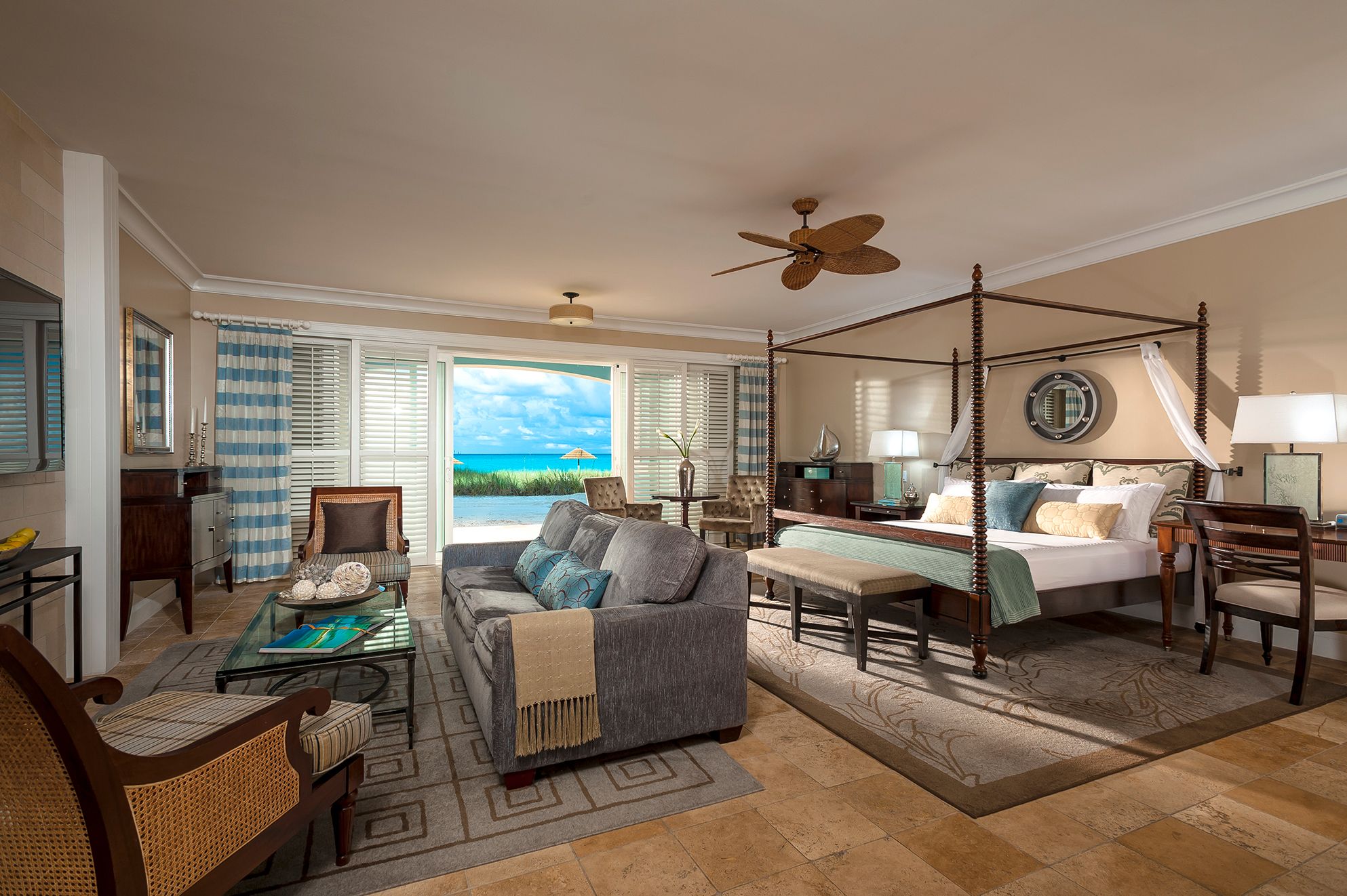 Sandals-Emerald-Bay_Beachfront-Oversized-Walkout-Butler-Villa-Suite_Roomshot
