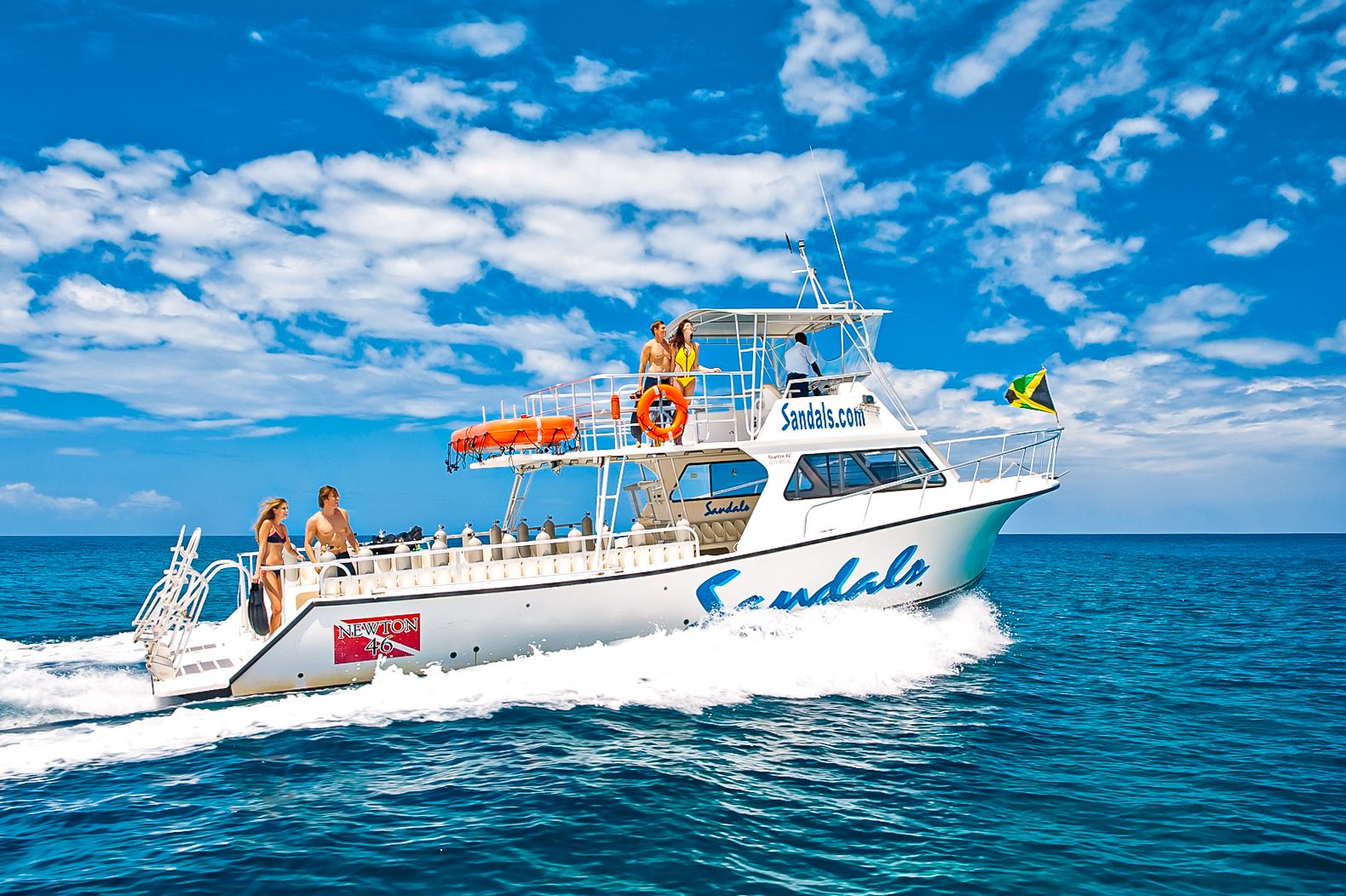 Sandals Scuba Boat Grenada Diving Side