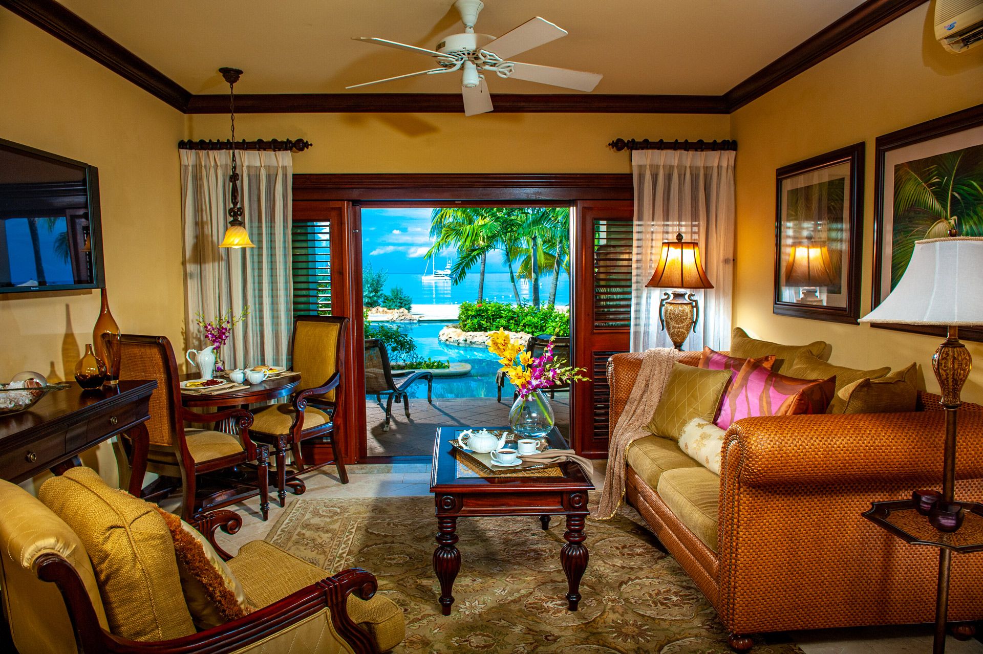 Swim up Crystal Lagoon Beachfront Butler Suite Inside