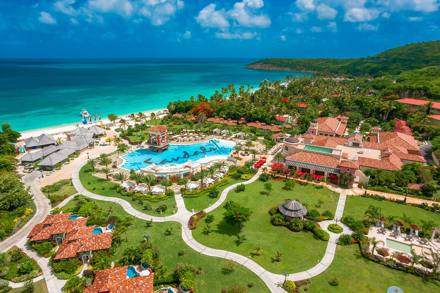 Three things guests love about... Sandals Grande Antigua. A full review.