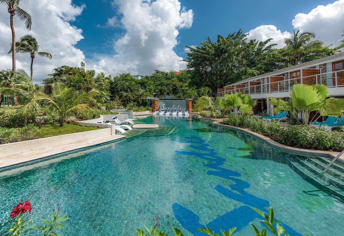 Sandals Halcyon Crystal Lagoon