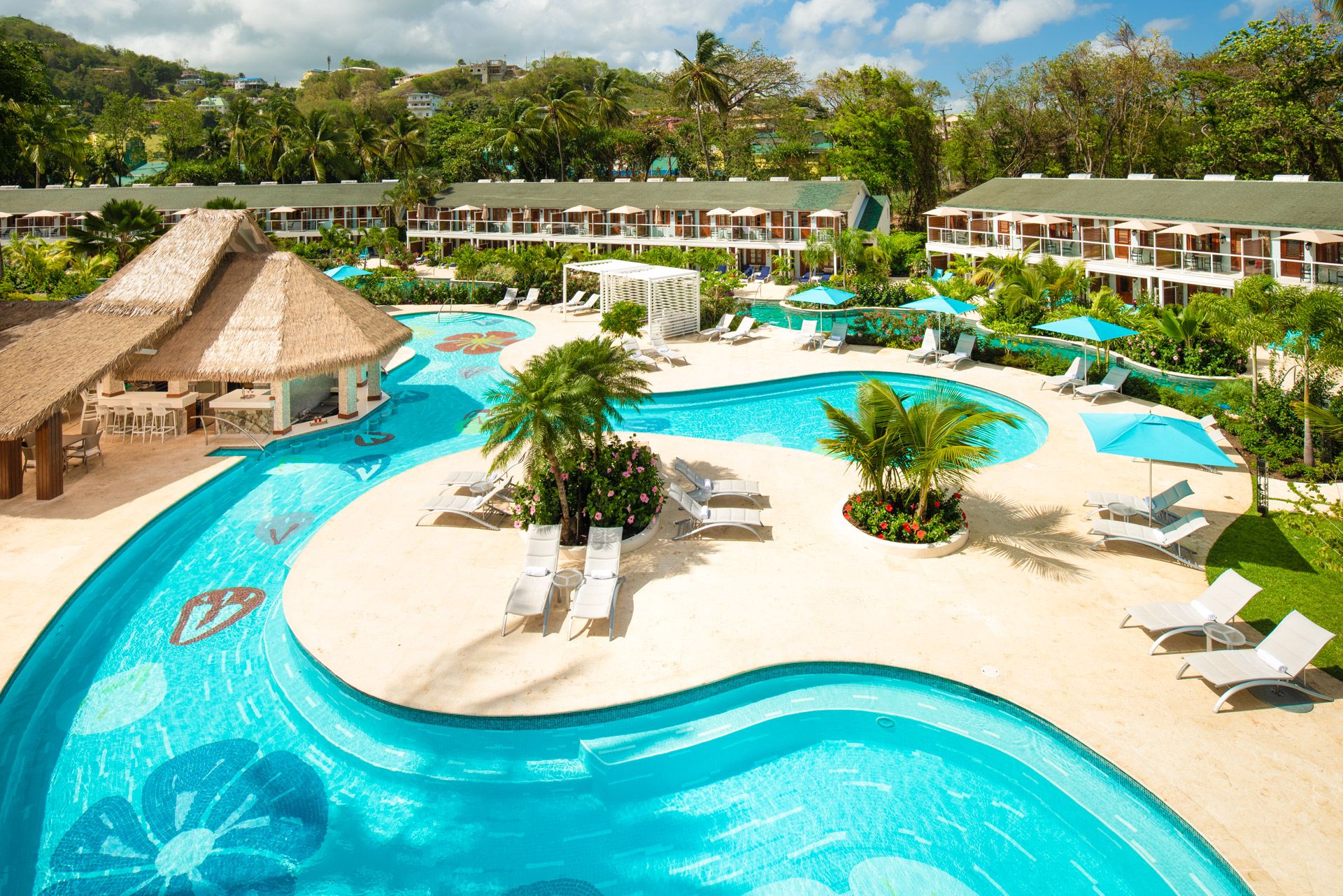 sandals halcyon swim up bar